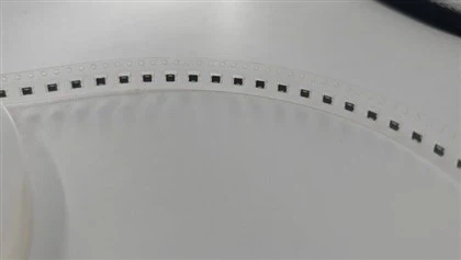 家電製品の押しボタン スイッチ-